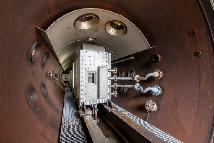 The Atmosphere at MARIN with the flume to create sloshing, which is measured with 100 pressure sensors from Kistler