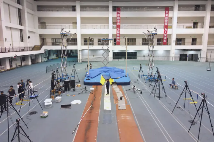 上海体育学院运动技能研究中心的奇石乐测力台