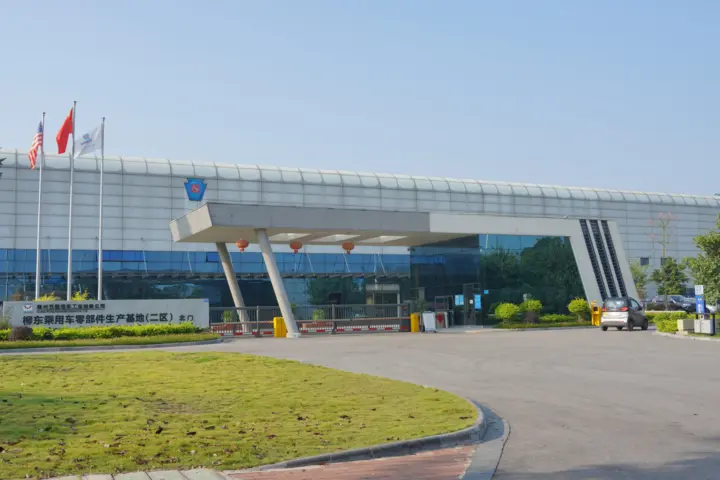柳州美桥为其车桥系统和驱动部件产线部署奇石乐伺服压机系统。