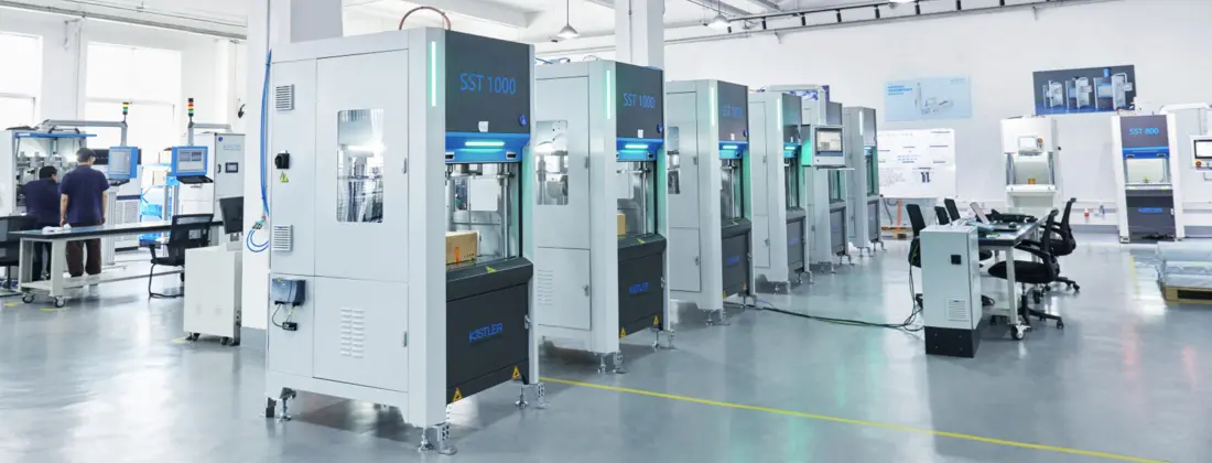 The Smart Single Station (SST) 2nd Generation servo press workstation ensures seamless assembly and testing workflows.