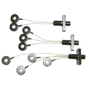 Piezoelectric force sensor set SlimLine with 2, 3 or 4 integrated ring force transducers (Fz max up to 80 kN / 18 klbf per sensor) / 913XCA-Set Ready-to-connect, compact measuring sets with integrated piezoelectric force sensors in the SlimLine format. Two, three or four of the ultra-flat quartz measuring load cells are grouped together in a fixed plug connection.